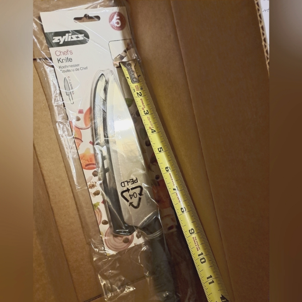 ZYLISS CHEFS KNIFE 7-1/4", NEW, Stainless Steel, Retailed over $59, 18.5CM